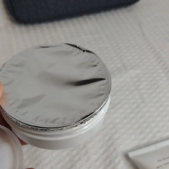 My Beauty Set Collagen Peptides Skincare Set - AirFrance Cosmetic Bag - Picture 7 of 9